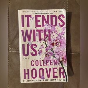 It Ends With Us Paperback Novel - Pink Floral Cover